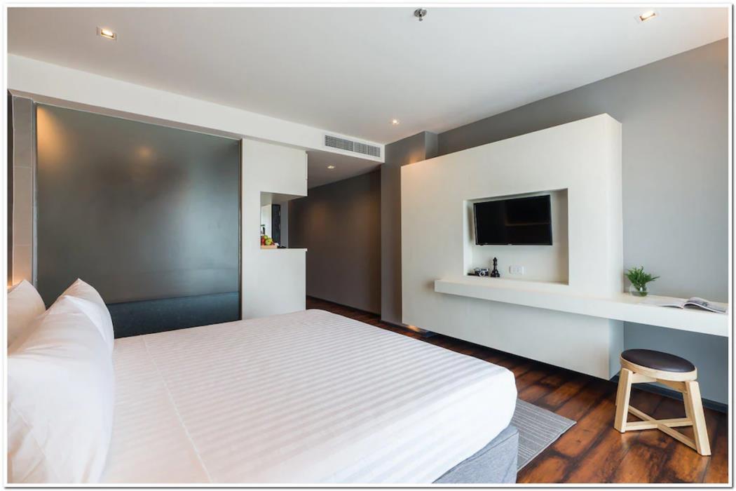 sea me spring tree hotel adults only