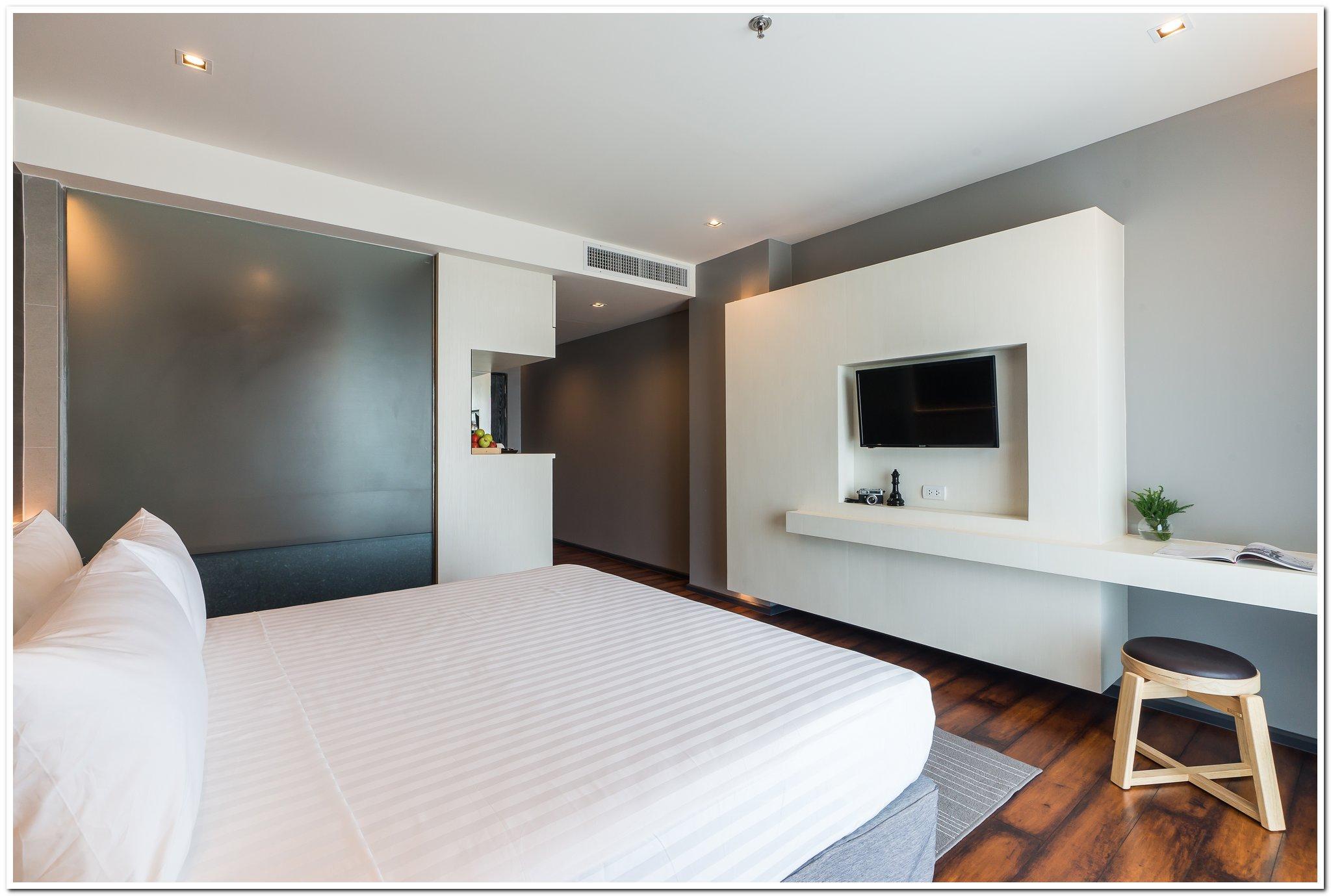 sea me spring tree hotel adults only