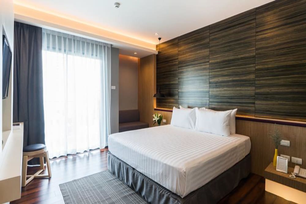 sea me spring tree hotel adults only