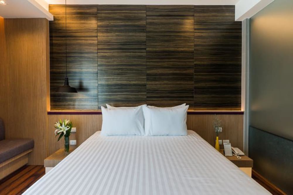 sea me spring tree hotel adults only