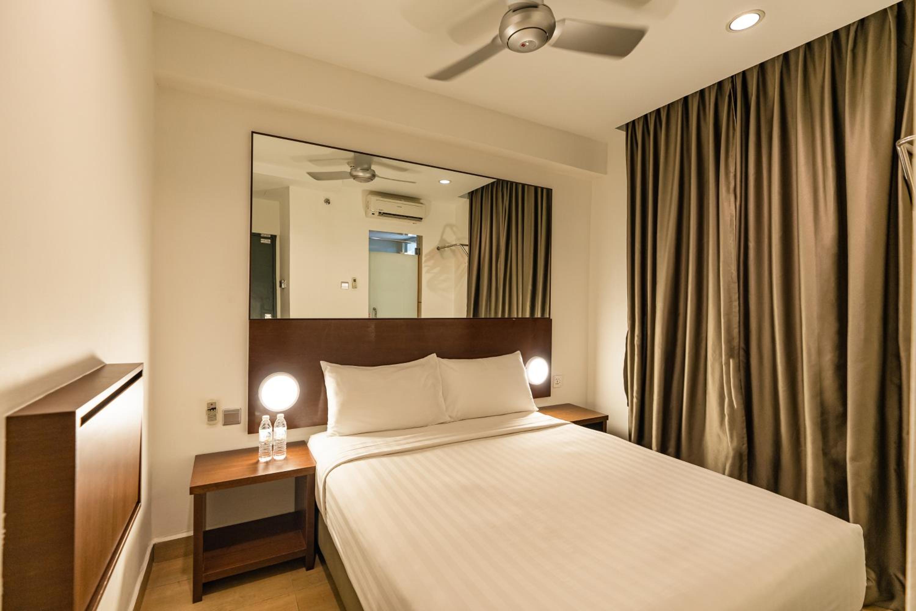 sea me spring tree hotel adults only