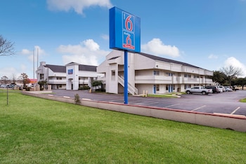 Studio 6 Irving, Tx - Irving Dfw Airport East,,2 star