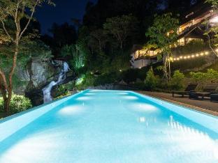 j valley resort