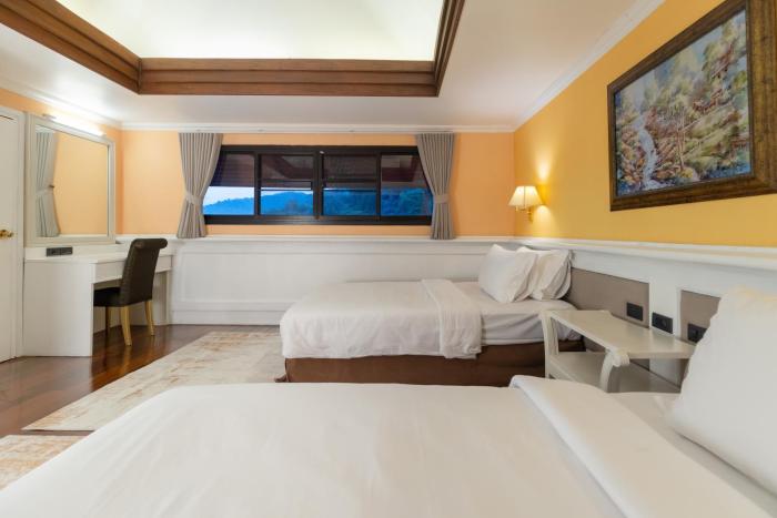 j valley resort