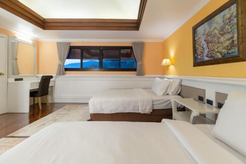 j valley resort
