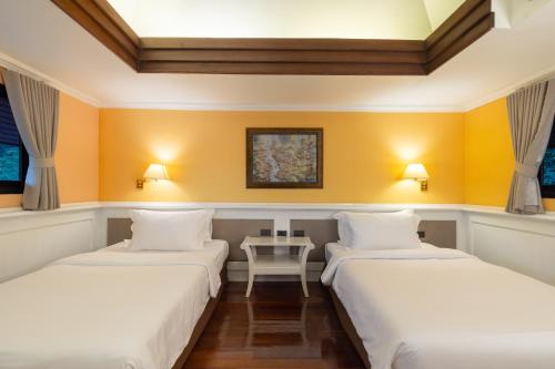 j valley resort