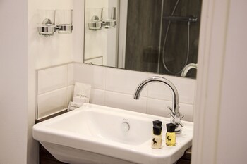 ravenscourt guest house