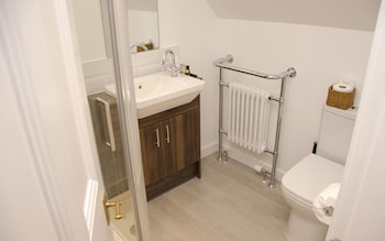 ravenscourt guest house