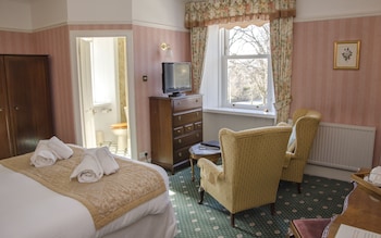 ravenscourt guest house