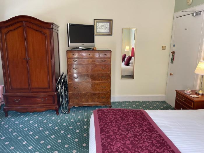 ravenscourt guest house