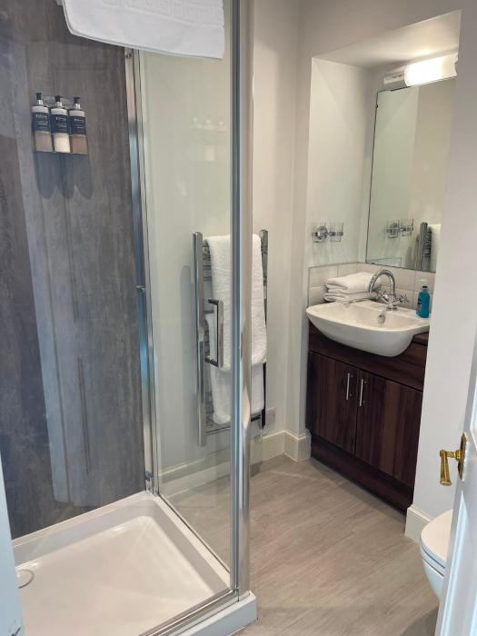 ravenscourt guest house