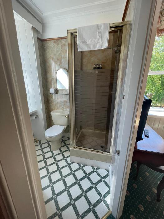 ravenscourt guest house