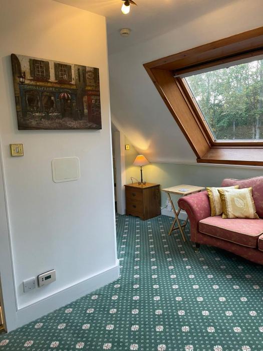 ravenscourt guest house