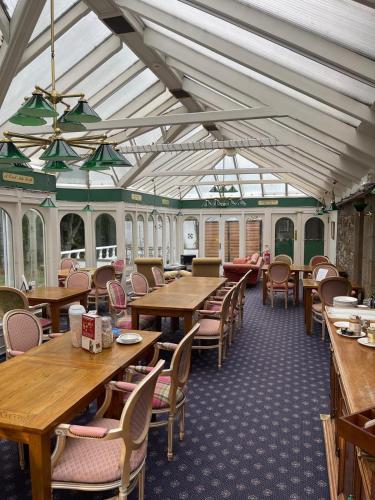 ravenscourt guest house