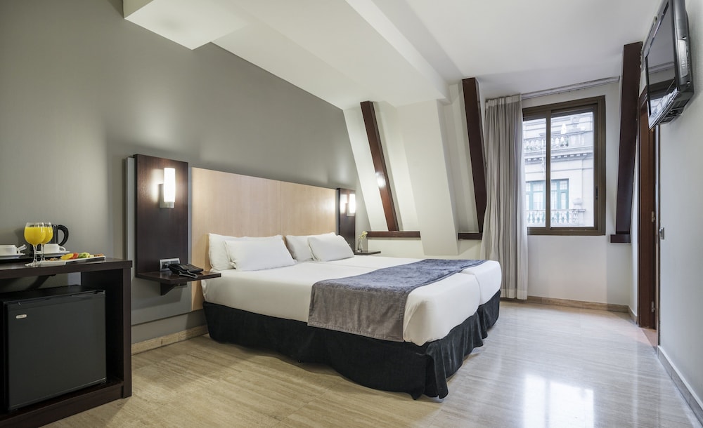 hotel ilunion almirante