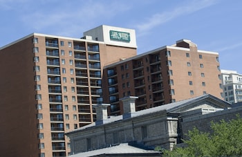les suites hotel ottawa