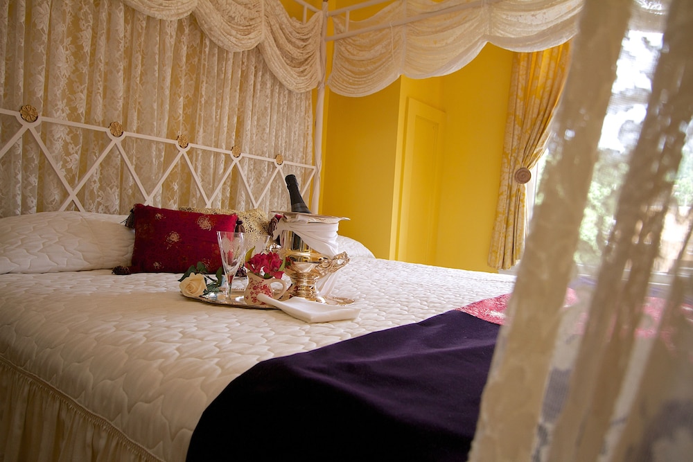 hassinger daniels guest house