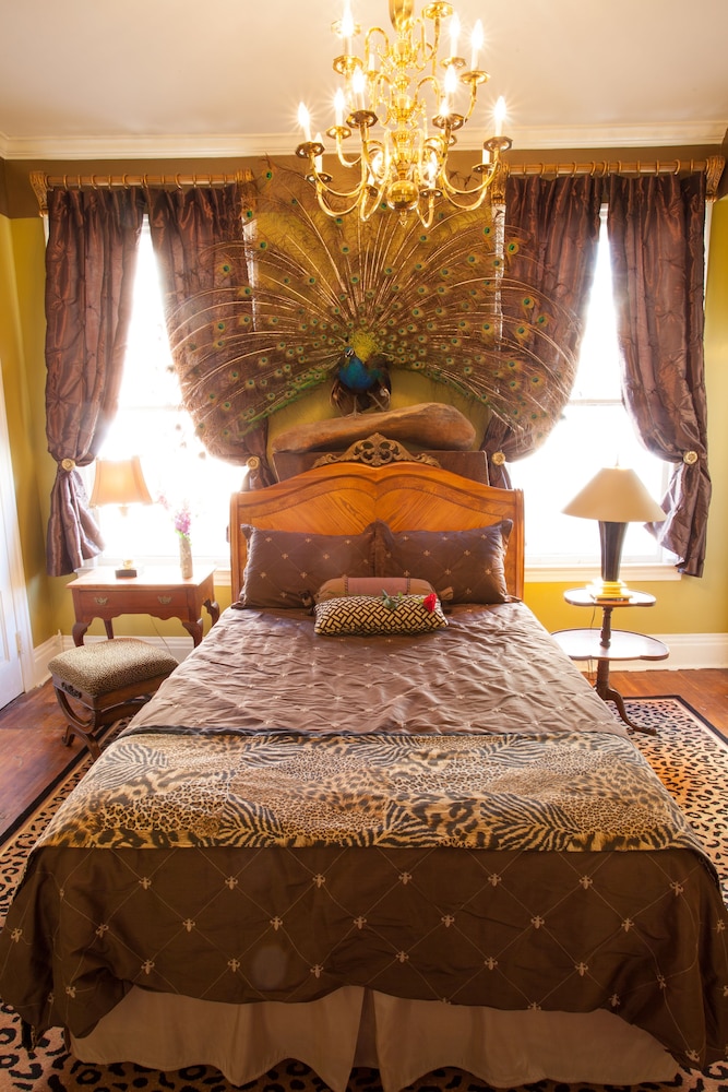 hassinger daniels guest house