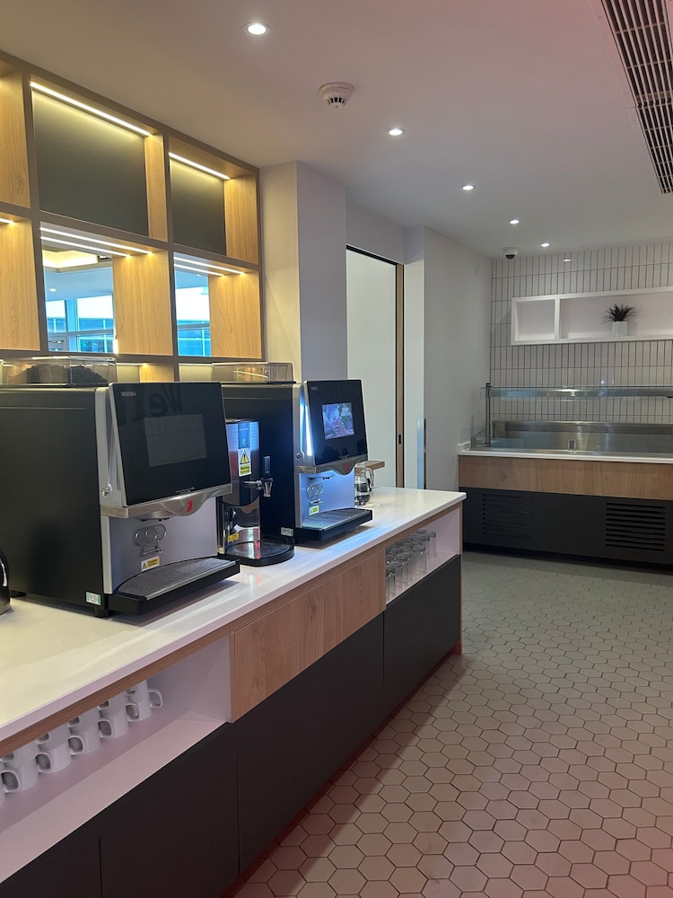 london luton vale hotel
