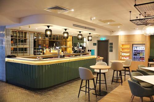 london luton vale hotel