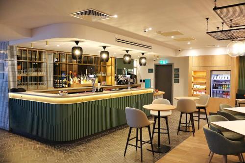 london luton vale hotel