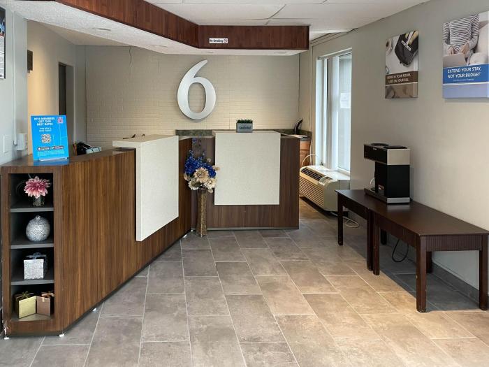 studio6 suites wytheville va