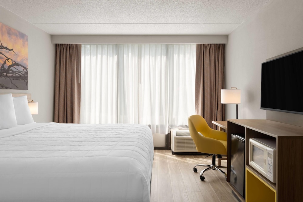 days hotel by wyndham williamsburg i 64