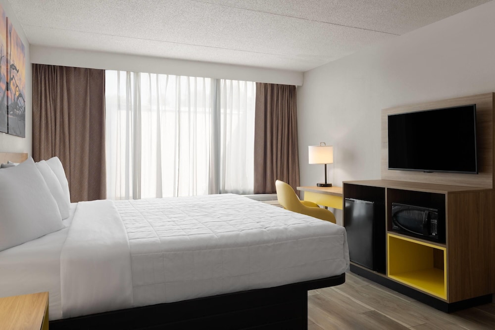 days hotel by wyndham williamsburg i 64