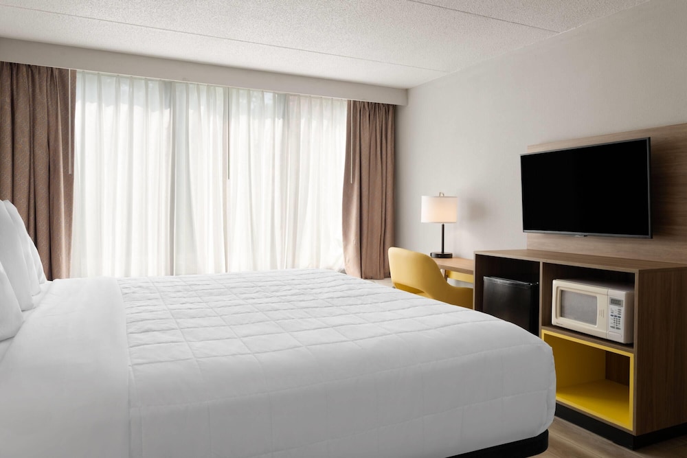 days hotel by wyndham williamsburg i 64