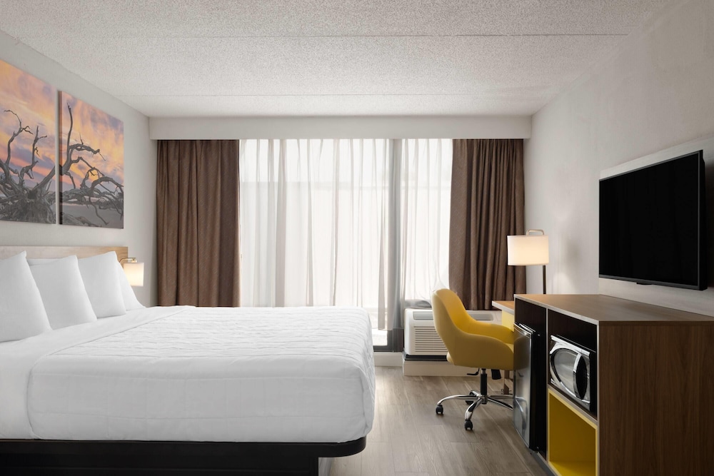 days hotel by wyndham williamsburg i 64