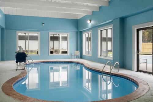 days hotel by wyndham williamsburg i 64