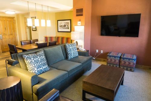 Come Golf Or Ski In/Out At This Best Location By Redawning - Save 20% On 7+ Nights!,4000 Canyons Resort Dr,4 star