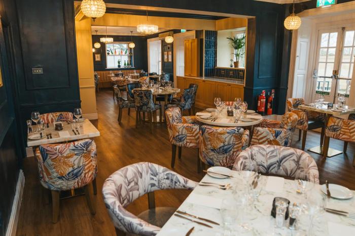 aston hall hotel bw signature collection