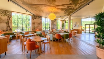 kyriad prestige compiegne hotel and spa