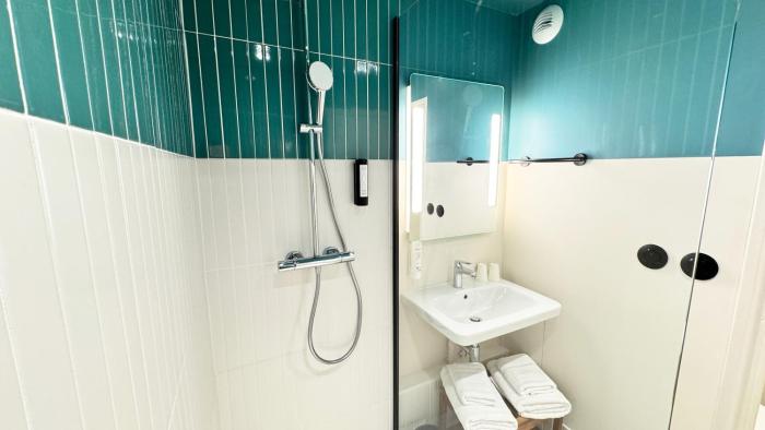 kyriad prestige compiegne hotel and spa