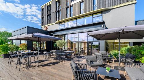 kyriad prestige compiegne hotel and spa