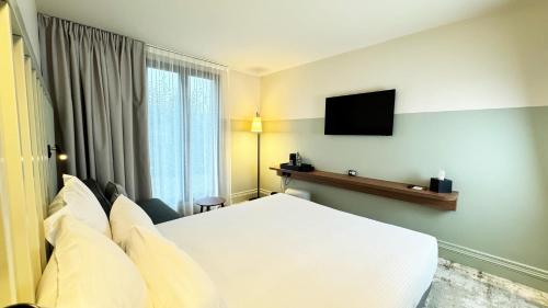 kyriad prestige compiegne hotel and spa