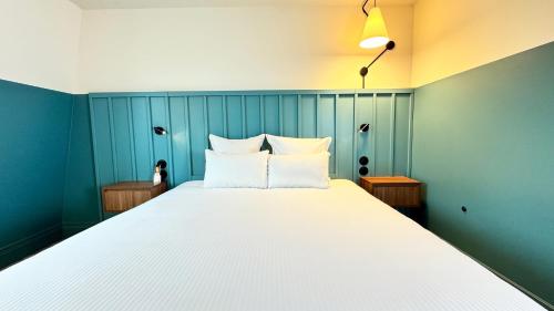 kyriad prestige compiegne hotel and spa