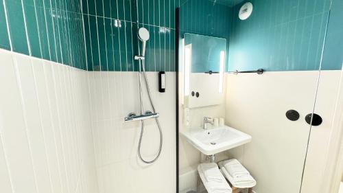kyriad prestige compiegne hotel and spa