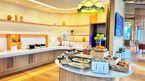 kyriad prestige compiegne hotel and spa
