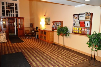 New World Inn,278 S Main St,2 star