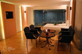 Qasr Lazurd For Serviced Apartments,Airport Road,0 star