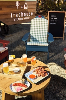 treehouse hotel silicon valley