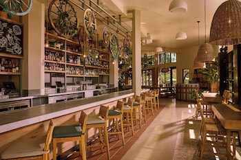 treehouse hotel silicon valley