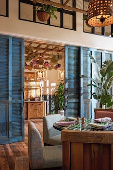 treehouse hotel silicon valley