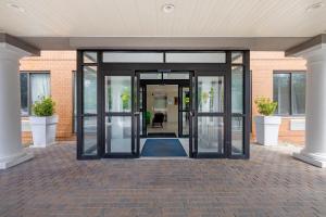 country inn and suites by radisson staten island
