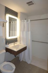 country inn and suites by radisson staten island