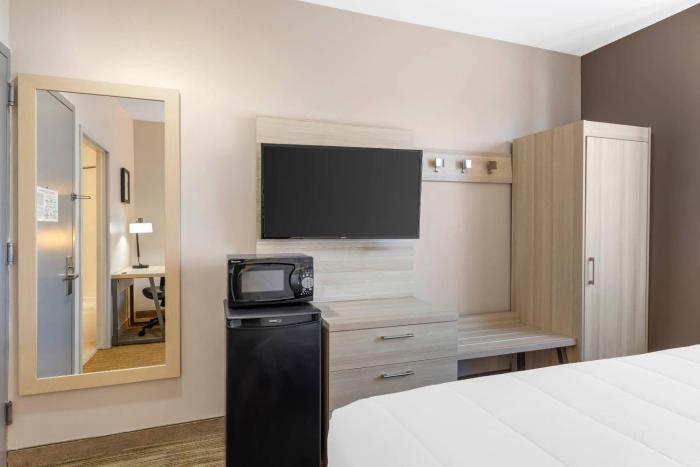 country inn and suites by radisson staten island