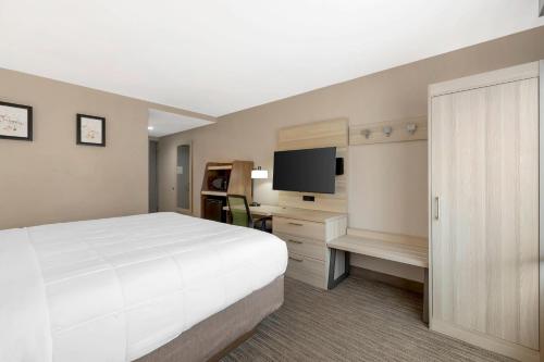 country inn and suites by radisson staten island