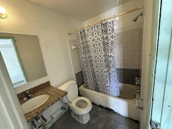 base motel by oyo south tampa